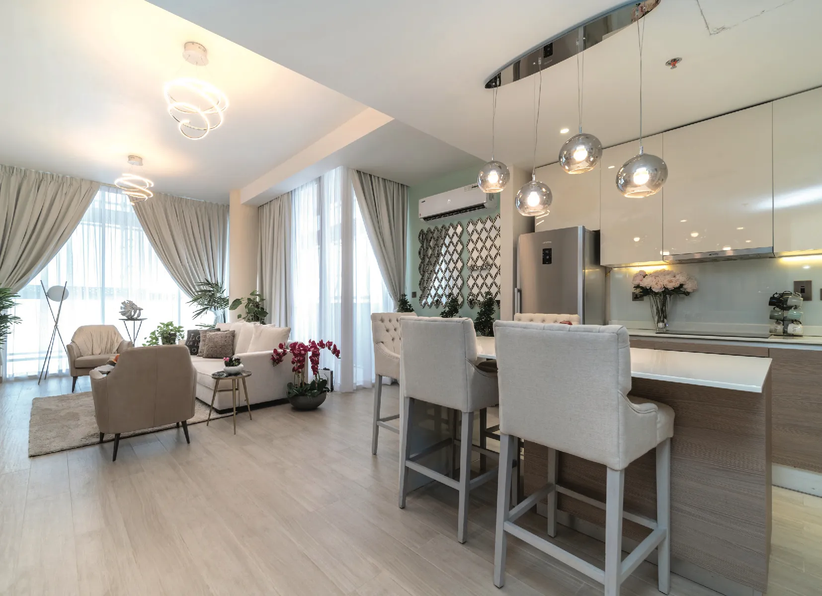 AYS DEVELOPMENT «Q Gardens Lofts»