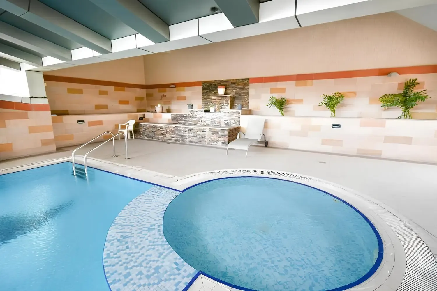 Al Madar Scala Tower